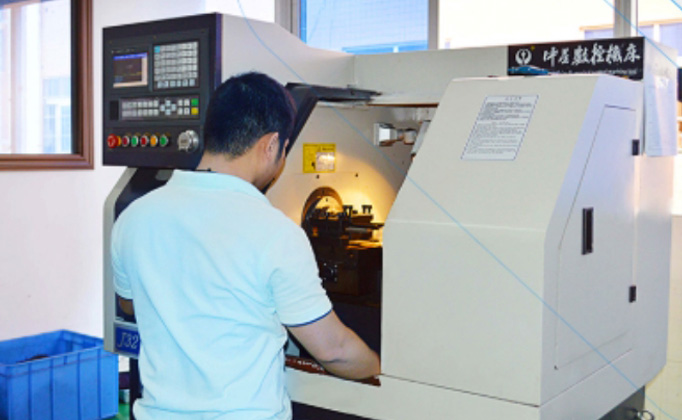 لماذا تختار شركة مصنعة لوحدة إمالة عموم الكاميرا الأمنية الاحترافية (PTZ) ؟