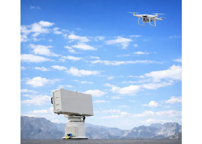 كشف وتحديد وتتبع الطائرات بدون طيار بدقة